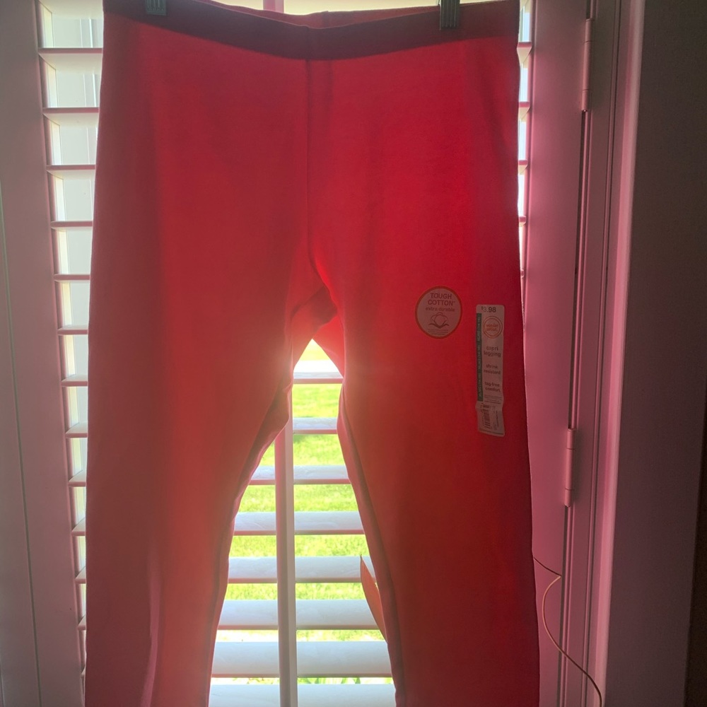 Capris - Picture 2 of 3